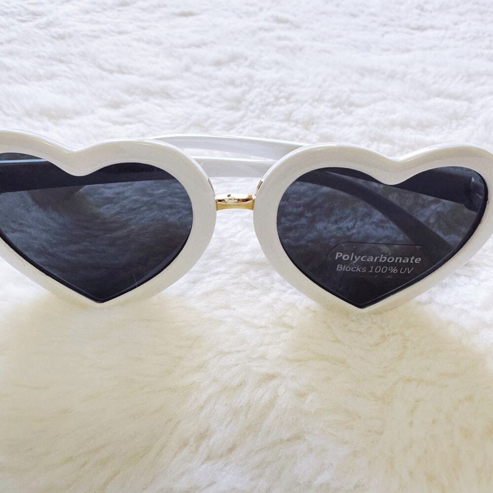 Pixie White Girl Heart-shape Sunglasses - Picture 2 of 11